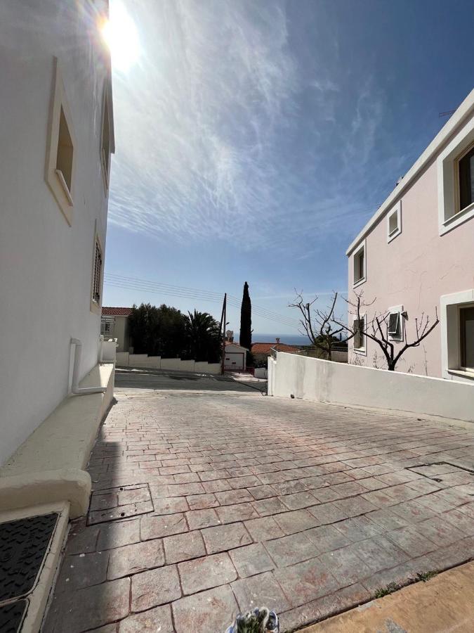 Coral View Apartment Peyia Exterior photo