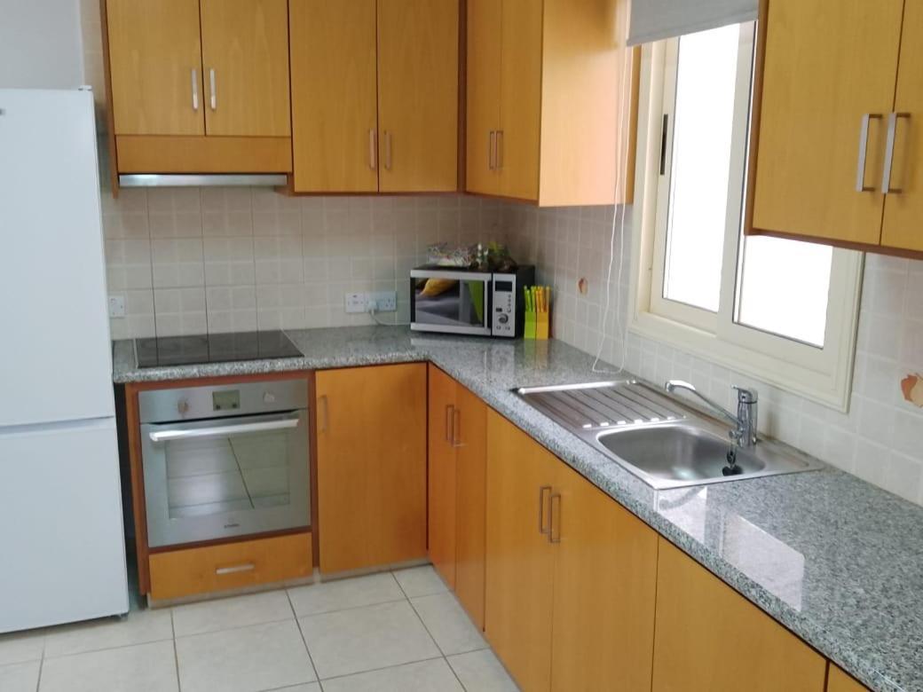 Coral View Apartment Peyia Exterior photo